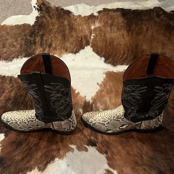 Dan Post Black and Cream Snakeskin Boots - Picture 2 of 10